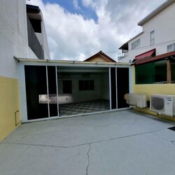 Ang Mo Kio Avenue 2 (D20), Terrace #454955651
